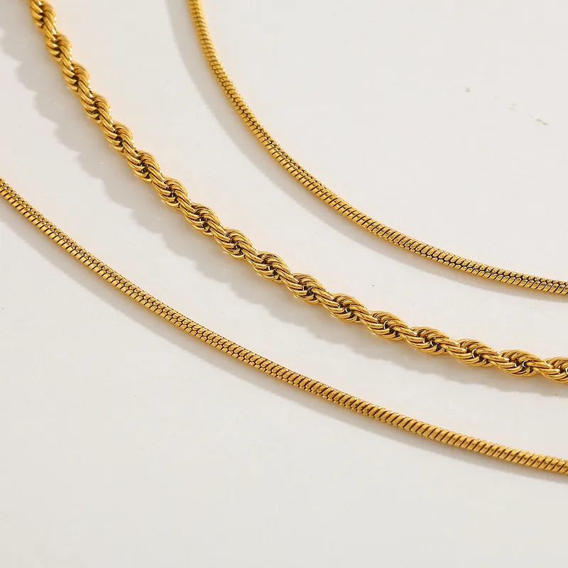 Vintage Geometric Layered Necklace – Gold Plated Stainless Steel