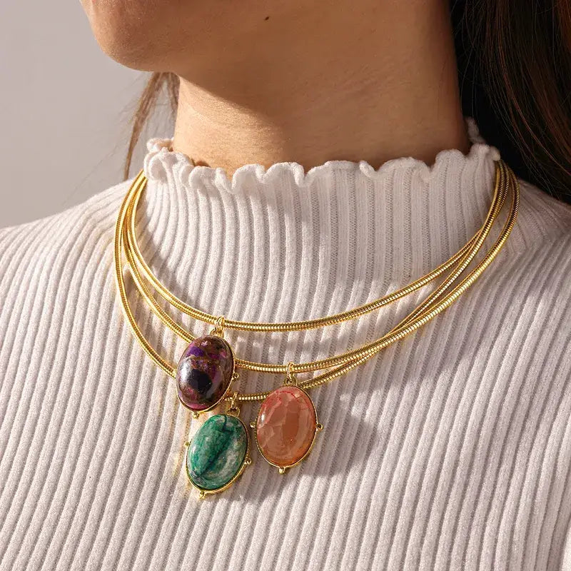 Oval Choker Necklace with Natural Stone – 18K Gold