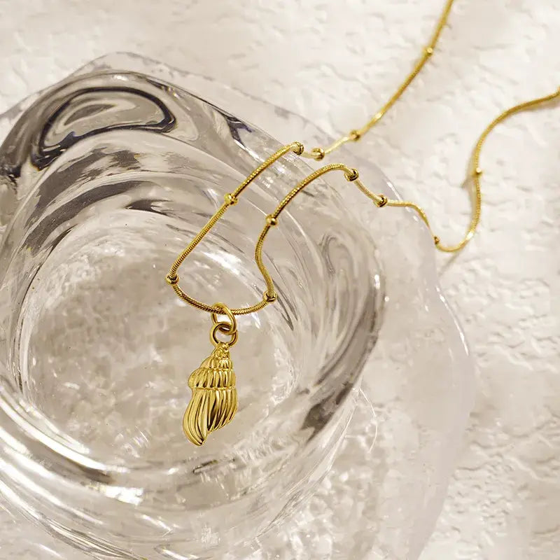 Beach Shell Pendant Necklace in Silver or Gold Jewelry