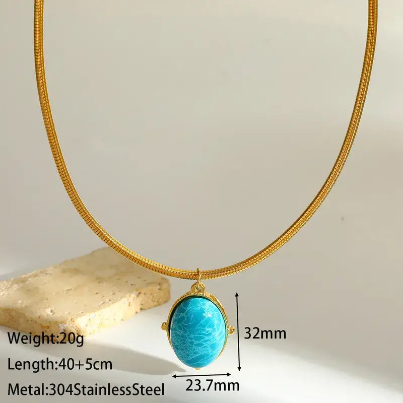 Oval Choker Necklace with Natural Stone – 18K Gold