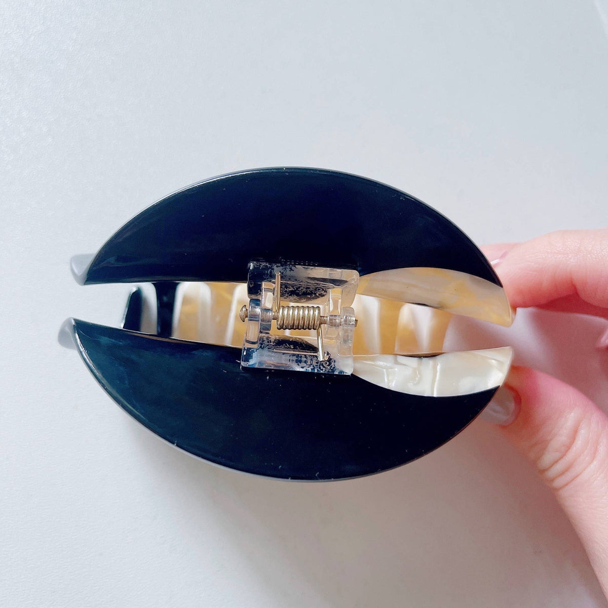 Yin Yang Hair Clip in Pink, Black or Coffe