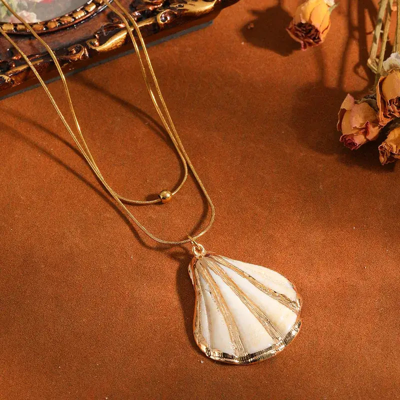 Shell Pendant Necklace with Snake Chain – Gold or Silver